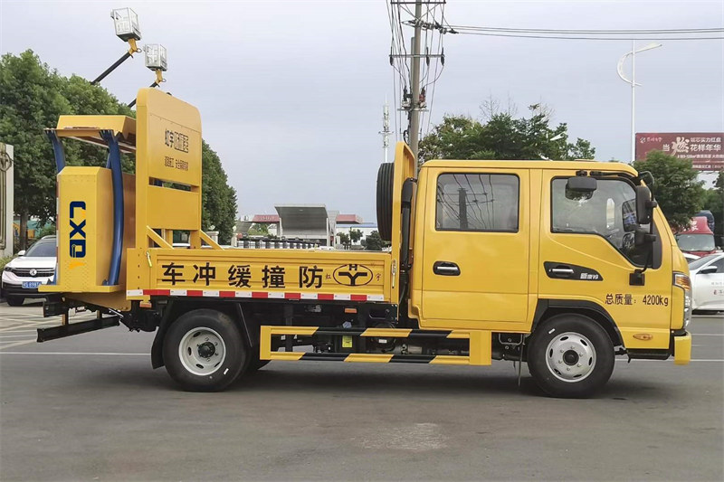 江淮防撞緩沖車特價(jià)出售