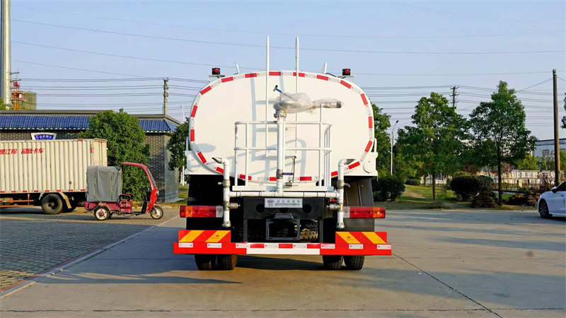解放12方灑水車(chē)特價(jià)大柴國(guó)六四缸180馬力