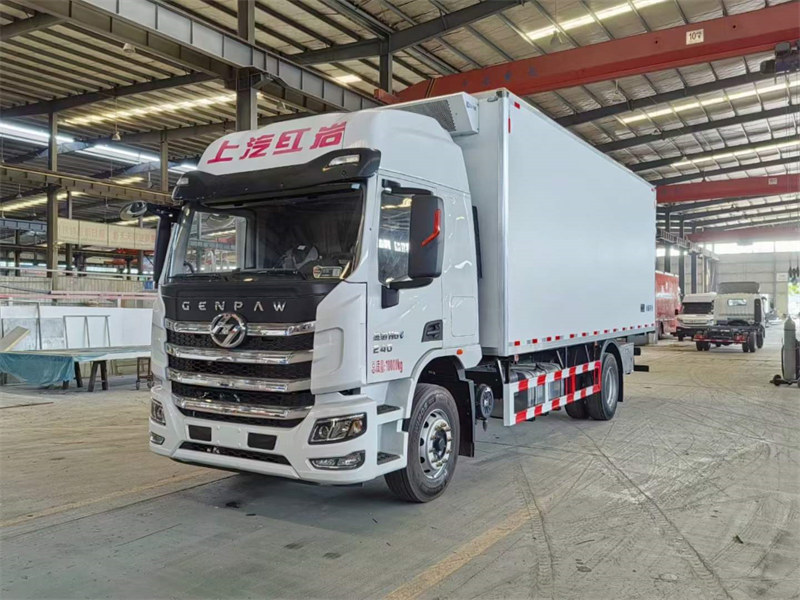 上汽紅巖6.8米冷藏車不到20萬