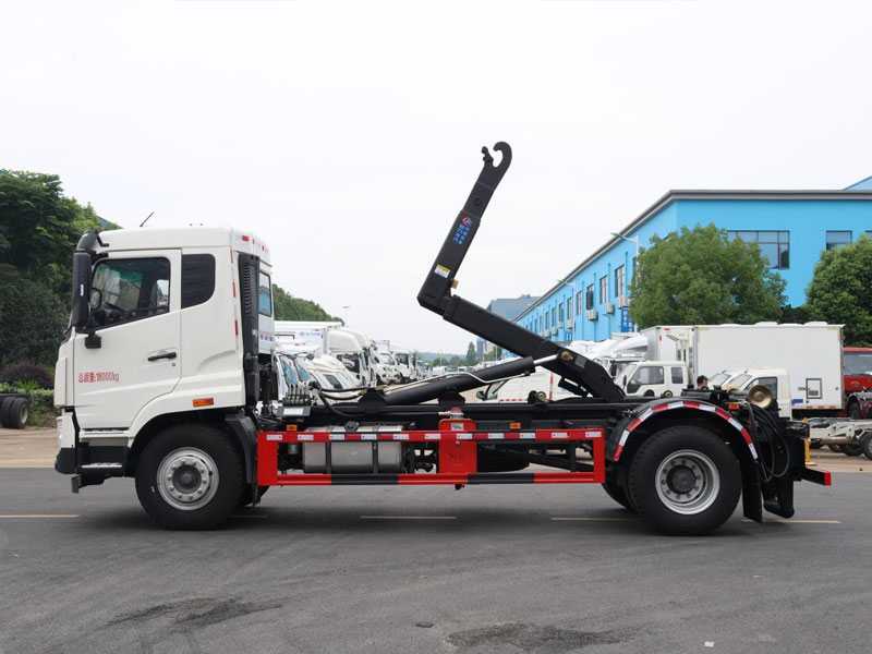 重汽豪沃勾臂式垃圾車