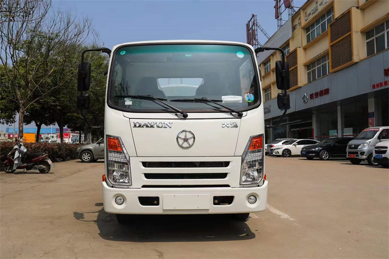 5方大運(yùn)灑水車(chē)周末特惠