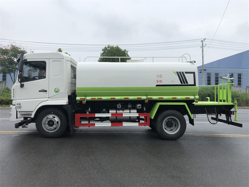 大運國六新款F6灑水車閃亮登場