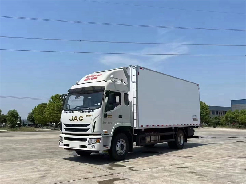 國(guó)六6.8米冷藏車(chē)江淮帥鈴Q9全新設(shè)計(jì)