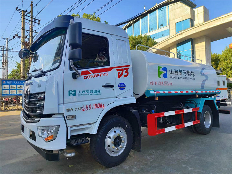 程力12方東風灑水車發(fā)往山西太原