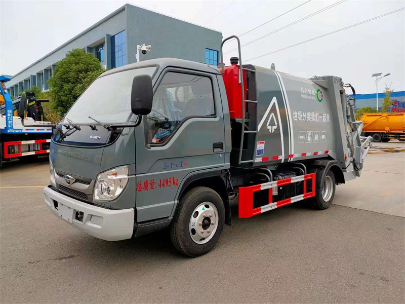 福田時(shí)代壓縮式垃圾車濰柴160馬力