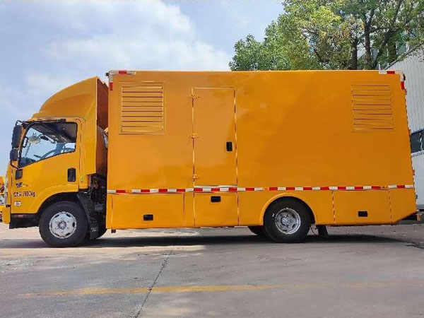 五十鈴100KW電源車