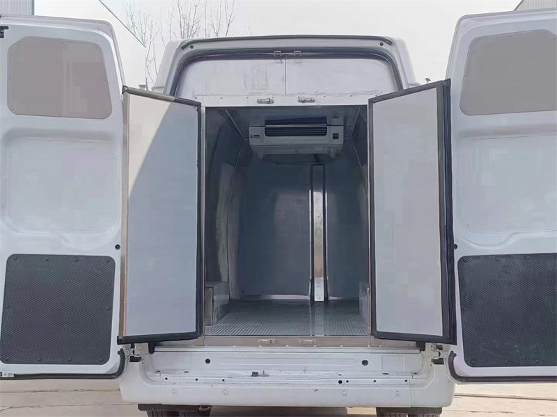 國(guó)六江鈴福順面包冷藏車(chē)柴油后雙胎