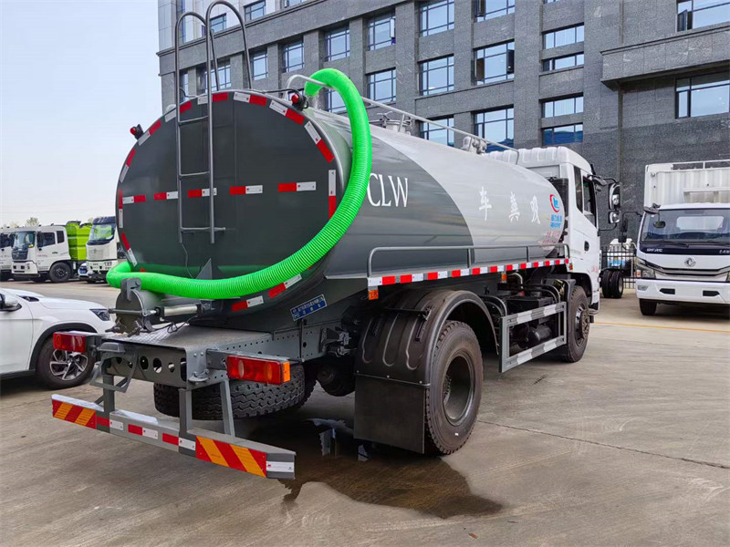 12.5方東風(fēng)?專隨?K6吸糞車軸距3950mm