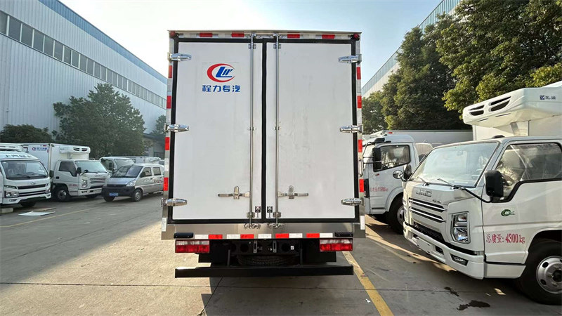 國六東風福瑞卡冷藏車全新配置