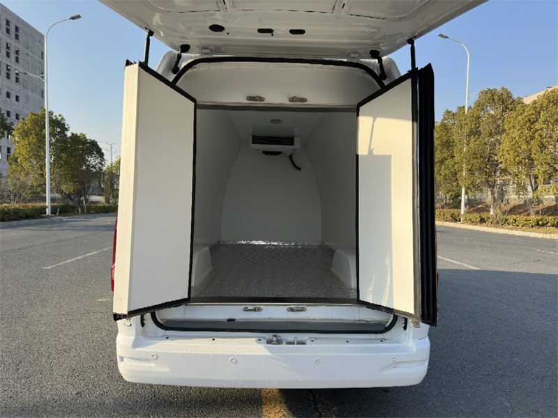 吉利純電動E6面包冷藏車可上京戶