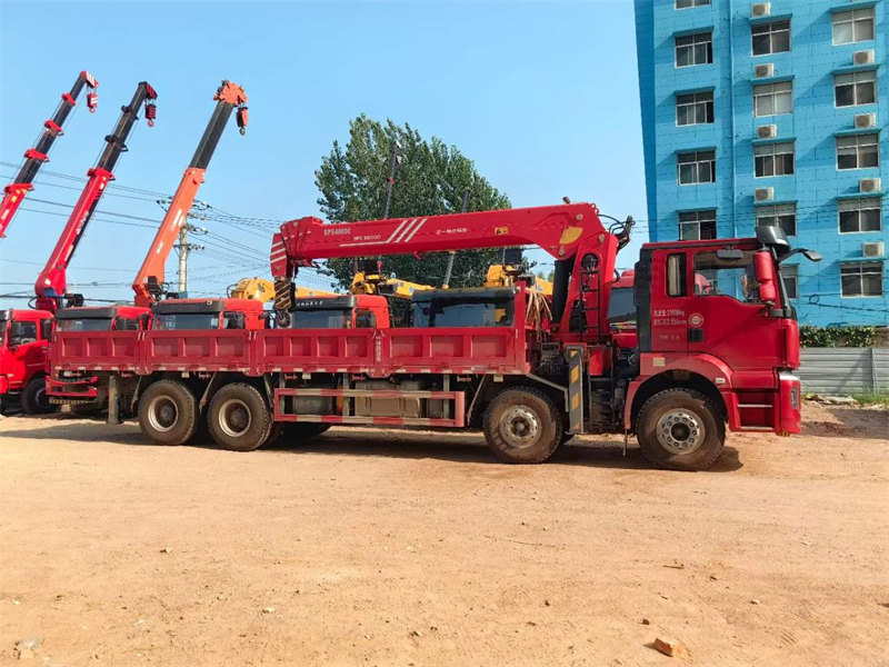 二手陜汽軒德前四后八隨車吊個(gè)人戶包提檔