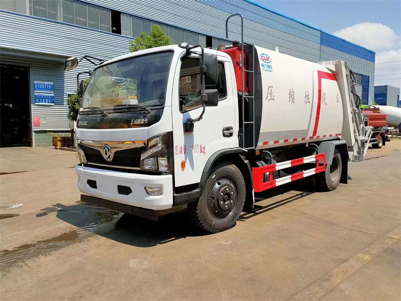 東風(fēng)福瑞卡11立方壓縮垃圾車(chē)動(dòng)力強(qiáng)