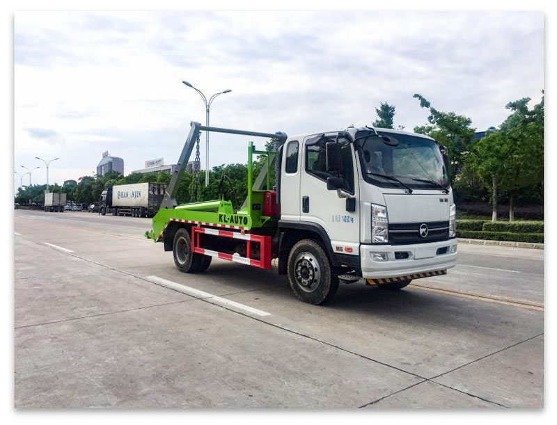 凱馬擺臂式垃圾車(chē)配置價(jià)格