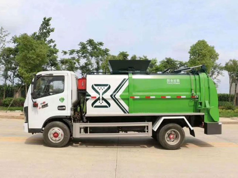 小多利卡國六餐廚垃圾車-方罐