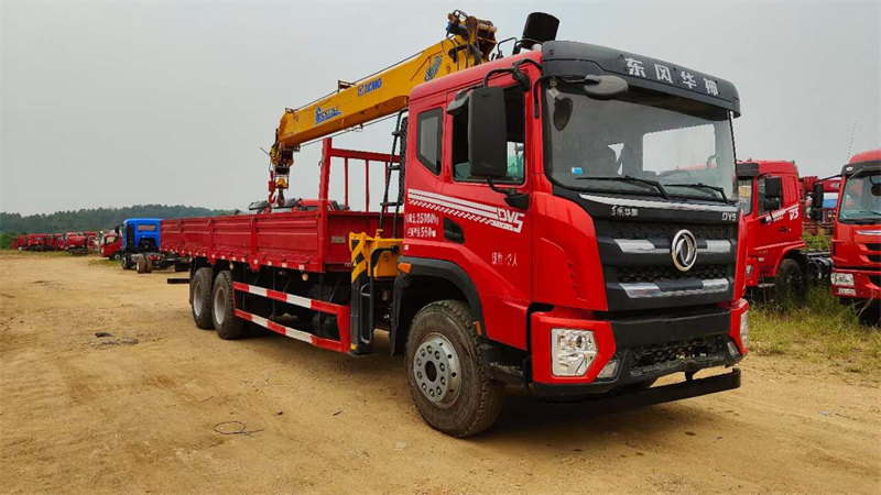 徐工12G帶小鉤隨車吊22年國(guó)六準(zhǔn)新車已到展場(chǎng)