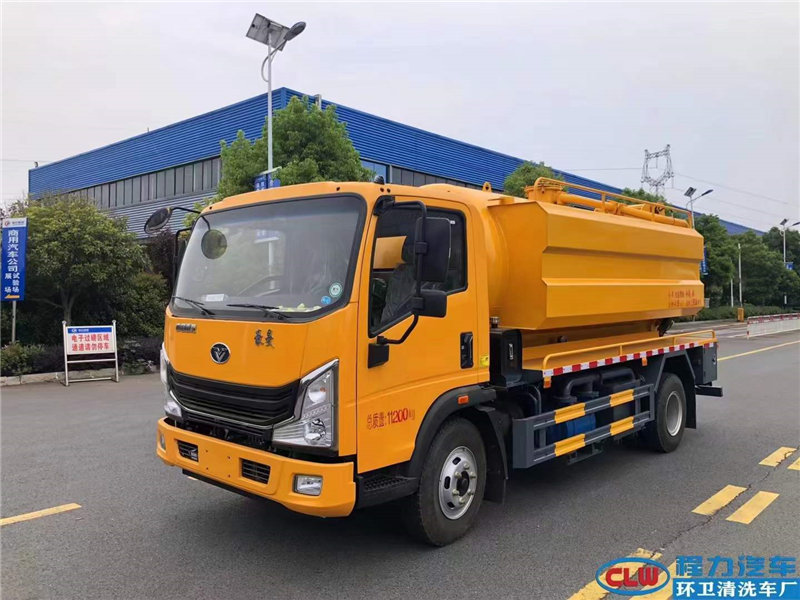 豪曼10方清洗吸污車性價(jià)之王城區(qū)小區(qū)通勤更方便