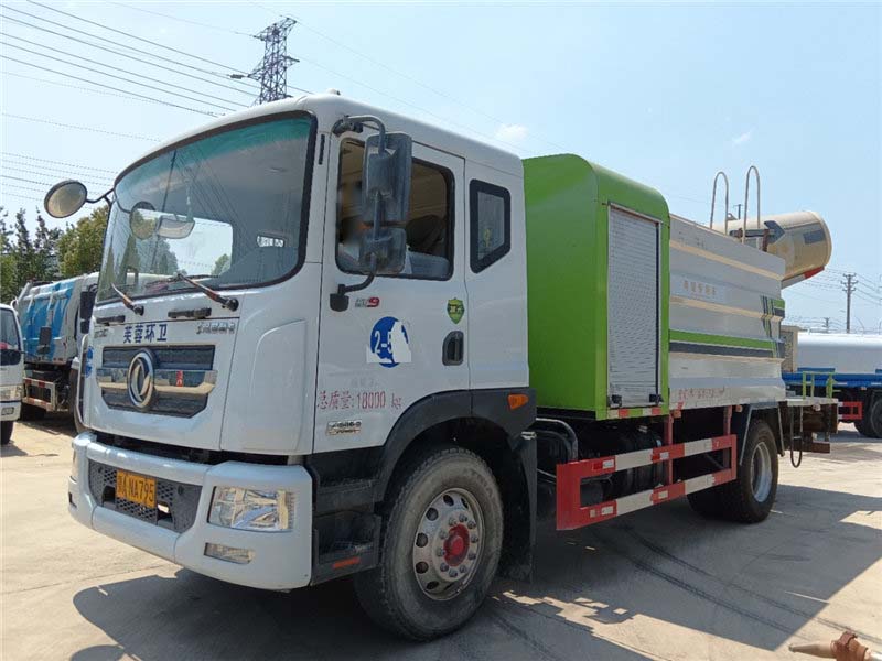 新到一臺(tái)國(guó)六21年5月100米抑塵車康機(jī)210馬力