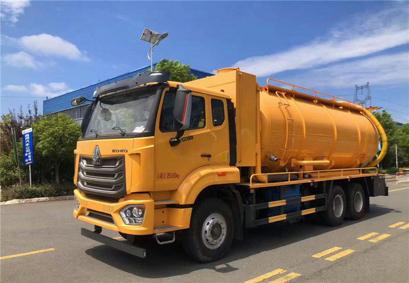 重汽豪沃24?方立?重載版清洗吸污車(chē)評(píng)測(cè)斷軸取力器驅(qū)動(dòng)
