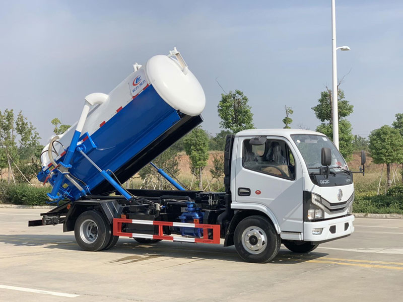 國六4.5方CLW程力牌小多利卡吸污車