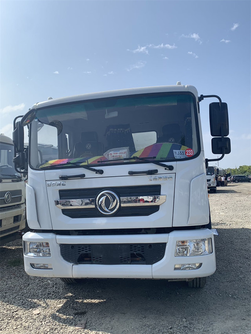 二手12方東風(fēng)D9灑水車白菜價(jià)康機(jī)195馬力法士特8檔