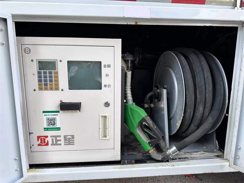 二手國六東風(fēng)福瑞卡油罐車出售價格9.?萬