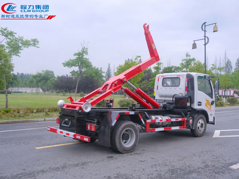 重汽豪曼國六藍牌勾臂垃圾車6方7方可下地庫