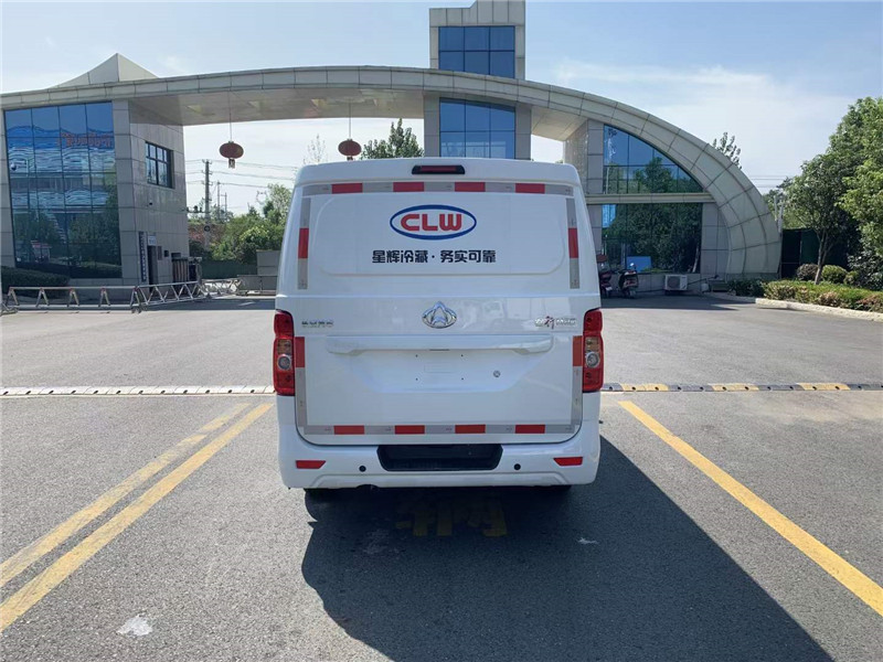 長(zhǎng)安睿行M80新款面包車?yán)洳剀?.6排量動(dòng)力強(qiáng)勁