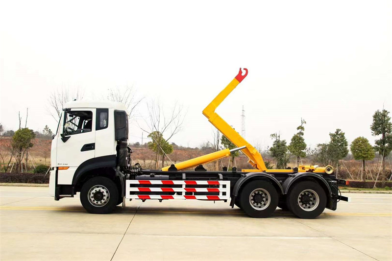 國六東風(fēng)天龍25噸勾臂式垃圾車4350＋1300mm加長設(shè)計(jì)