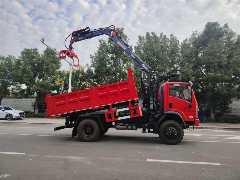 越野抓斗式垃圾車創(chuàng)客單排玉柴200馬力發(fā)動機