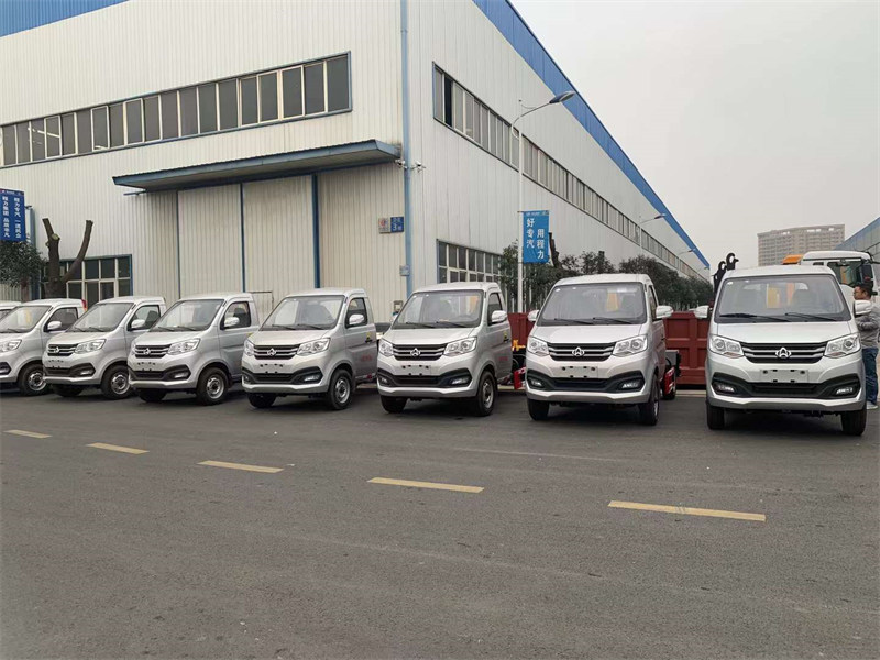 長安后單輪3方勾臂垃圾車國六排放標(biāo)準(zhǔn)