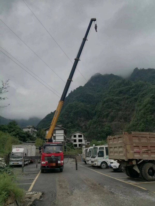 短軸距后八輪歡迎試車