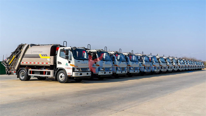江淮駿鈴7.5方壓縮車新年批量發(fā)車
