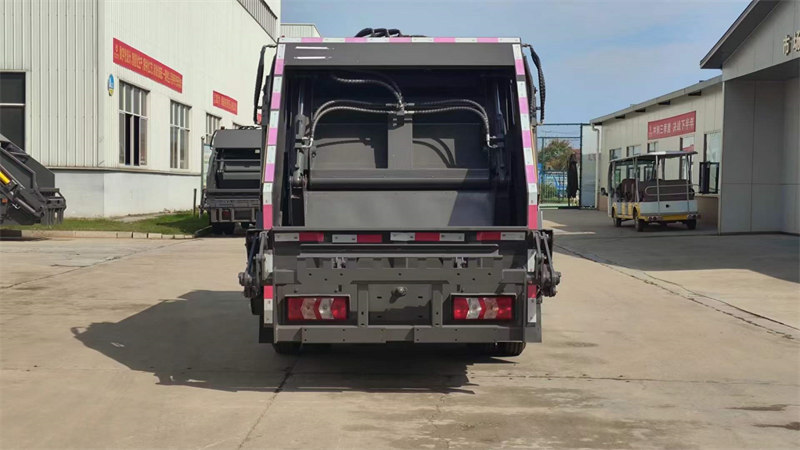 江淮康鈴H1創(chuàng)富之星5.8方藍牌壓縮垃圾車爆款來襲