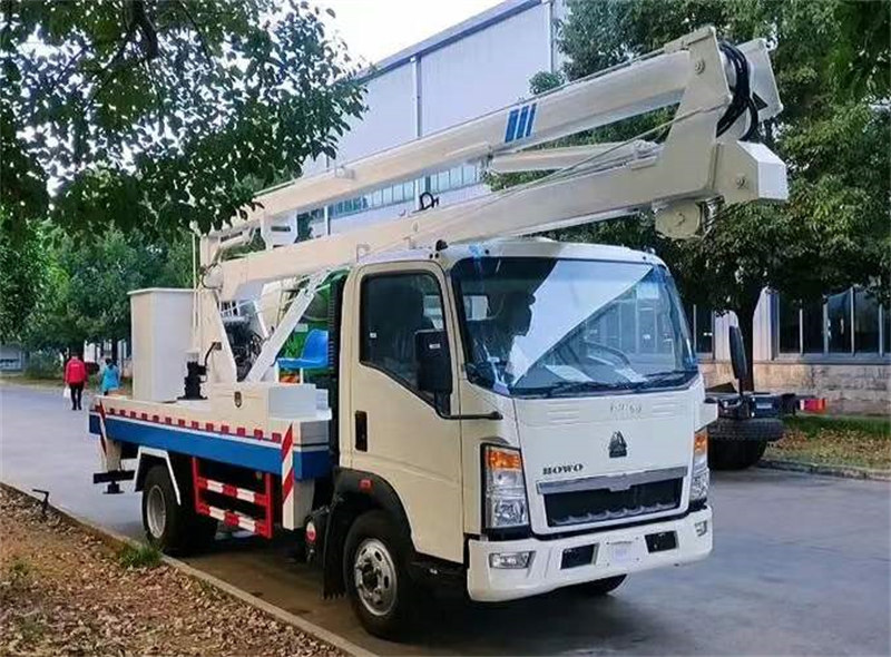 重汽豪沃14~16米折臂高空作業(yè)車出口車型