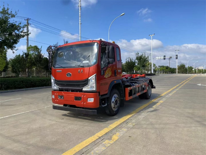 重汽豪曼18噸總質(zhì)量勾臂垃圾車(chē)滿(mǎn)載不超重