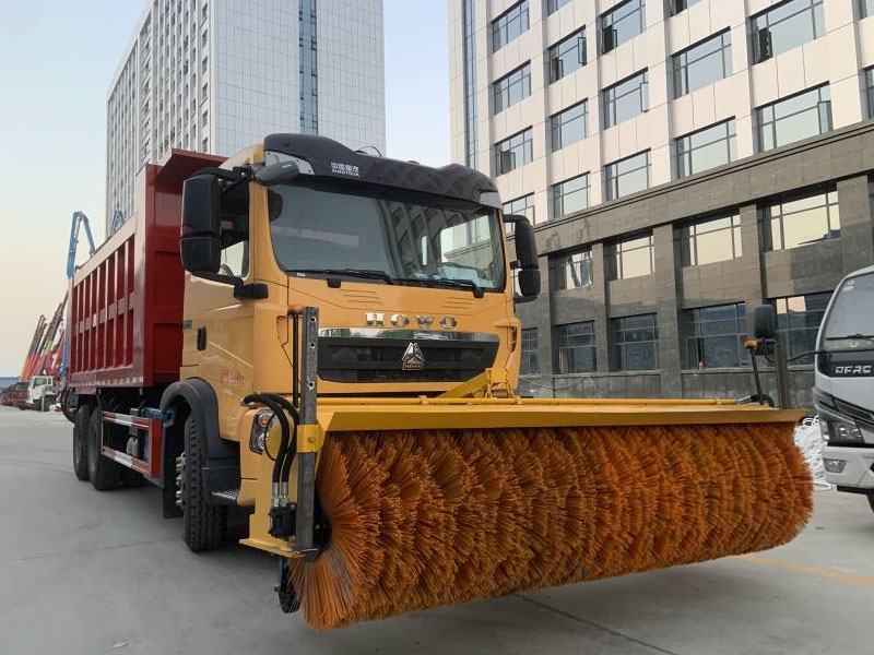 12方重汽豪沃除雪車CL5250TCX6HL