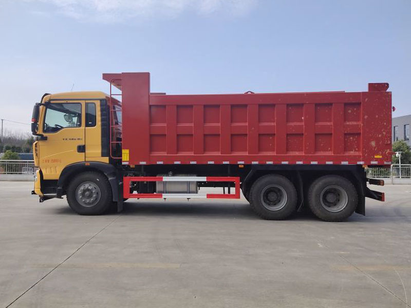 12方重汽豪沃除雪車CL5250TCX6HL