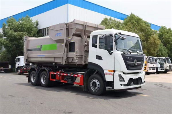 東風(fēng)天龍后雙橋勾臂垃圾車特價促銷