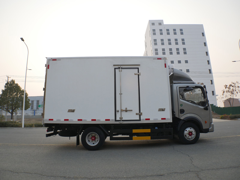 國六東風多利卡星云EQ5041XLC5CDFAC高顏值冷藏車