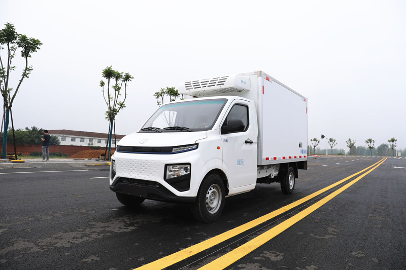 遠(yuǎn)程牌ZB5032XLCBEVGDD6型純電動冷藏車