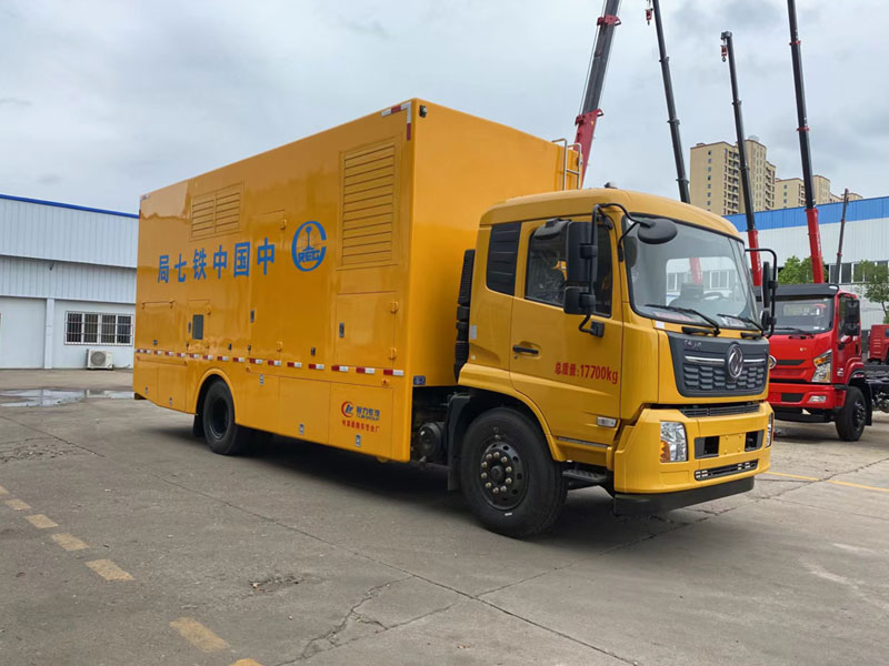 天錦300KW東風(fēng)電源車CLW5180XDYD6