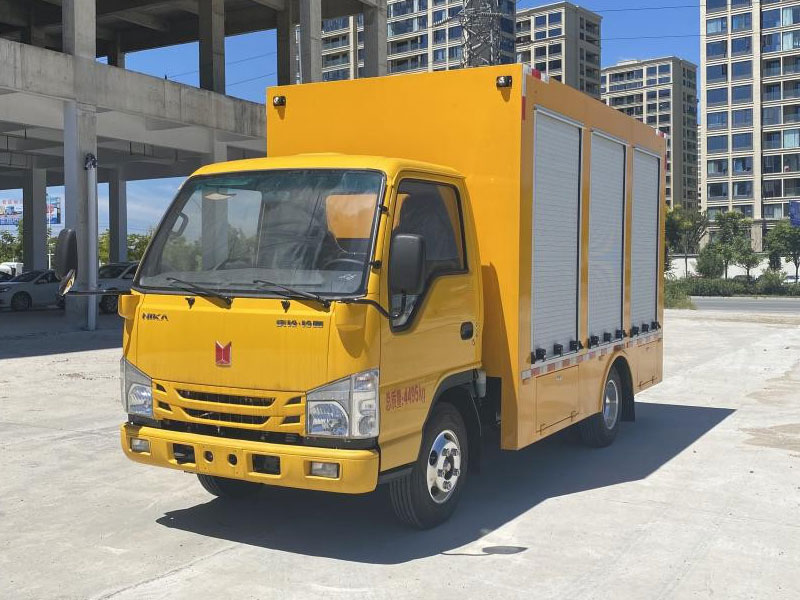 慶鈴鈴咖五十鈴救險(xiǎn)車(chē)2800mm軸距