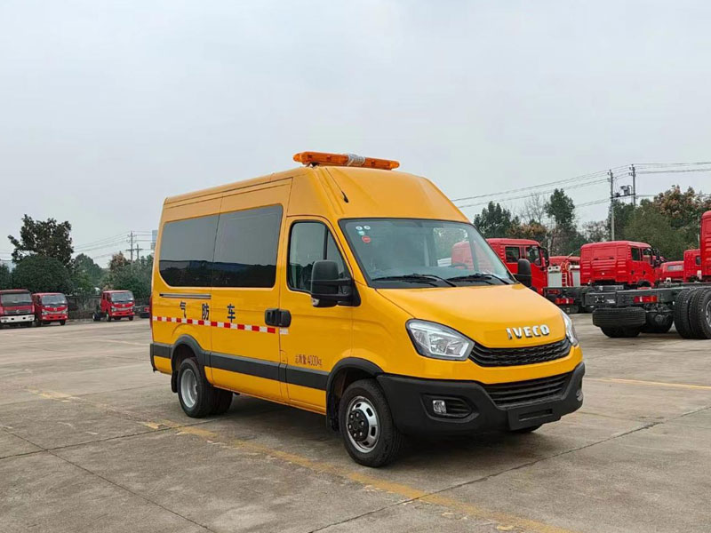 依維柯救險(xiǎn)車(chē)藍(lán)牌C證可駕駛