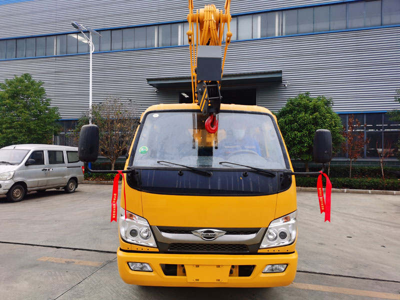國六藍牌福田13米高空作業(yè)車