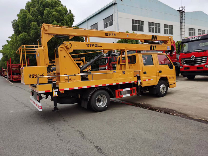 國六藍(lán)牌江鈴16米高空作業(yè)車
