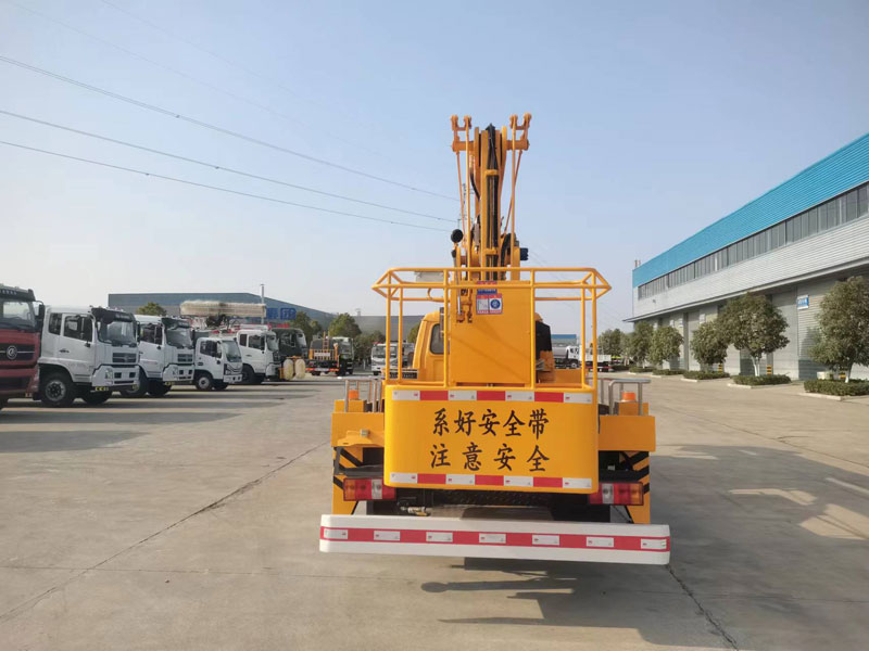 國(guó)六江鈴黑臉17.5米高空作業(yè)車(chē)