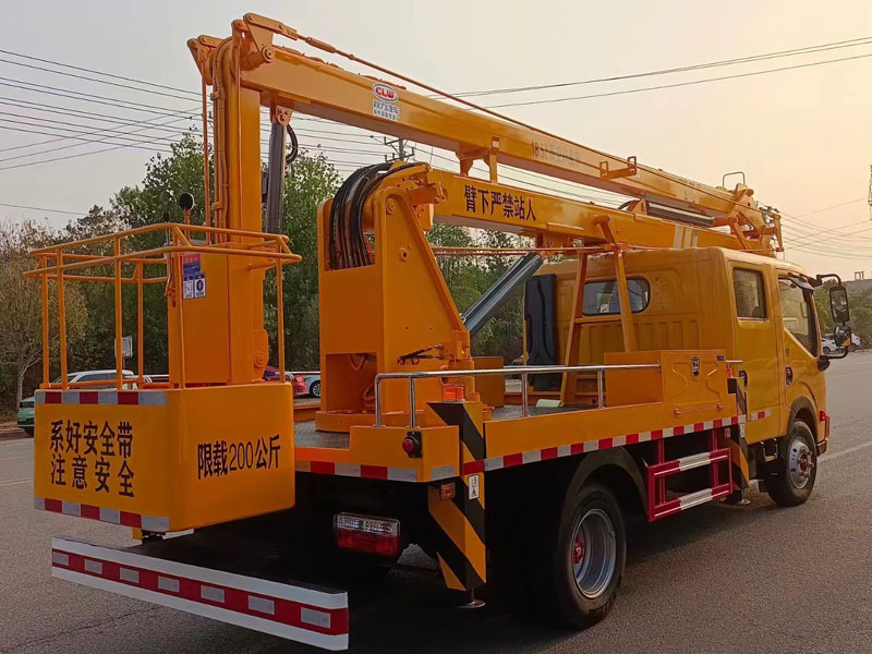 國六東風凱普特18.5米高空作業(yè)車