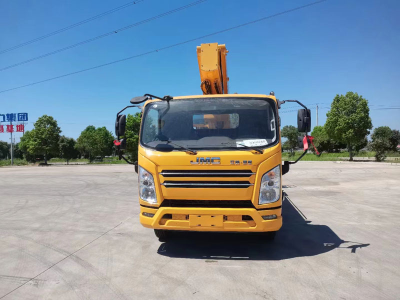 國六江鈴凱悅28米伸縮臂式高空作業(yè)車