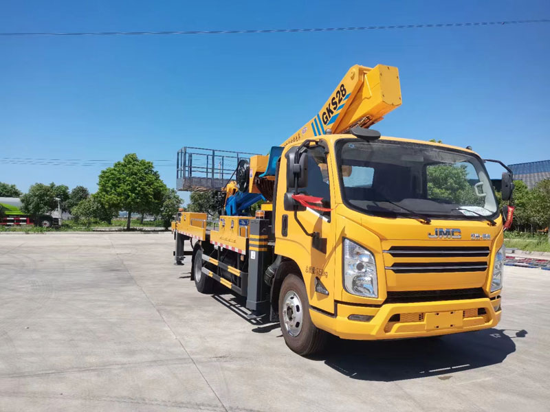 國六江鈴凱悅28米伸縮臂式高空作業(yè)車