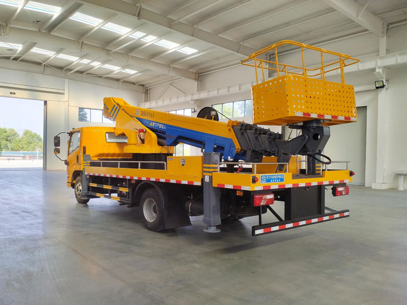 國六江鈴凱悅28米伸縮臂式高空作業(yè)車
